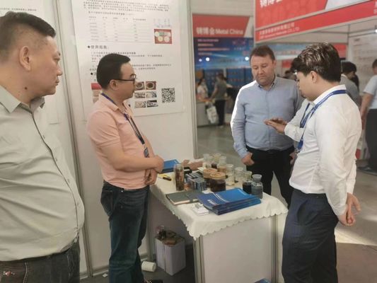 Ελαφρώς κίτρινη έως σκούρο καφέ ρητίνη ψυγείου για χύτευση άμμου πυρήνα CAS αριθ. 25212-86-6